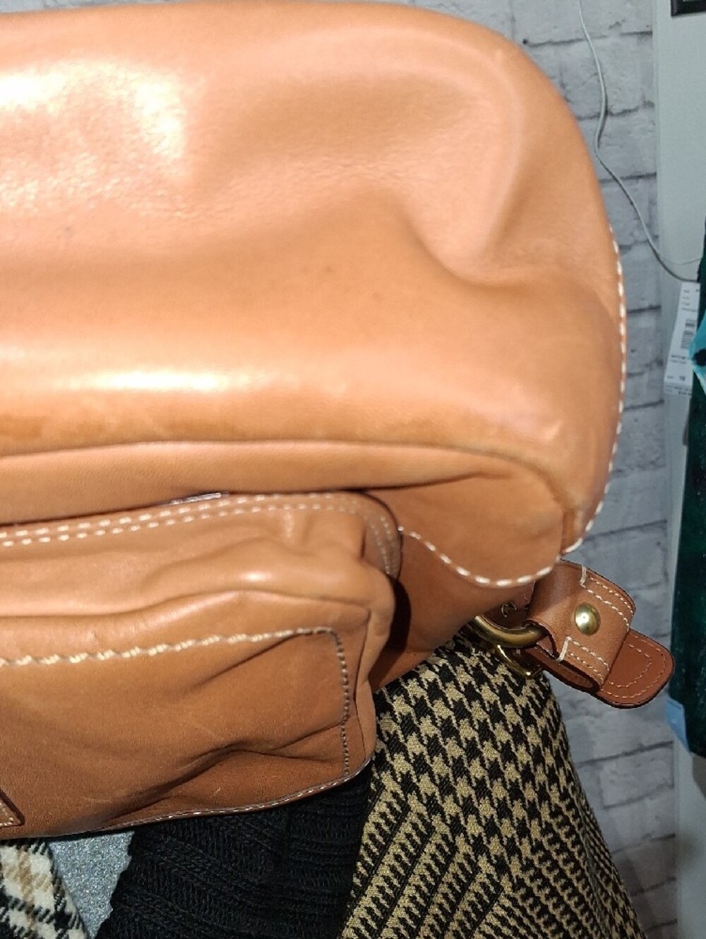 Coach Caramel Leather Shoulder Bag with Gold Turnlock - Picture 9 of 15